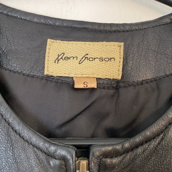 Rem Garson Women’s Black Leather Zip Vest - Picture 2 of 5